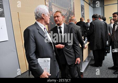 Der ehemalige Premierminister Lionel Jospin und der Bürgermeister von Paris Bertrand Delanoe nach einem Treffen in der Nationalversammlung in Paris, Frankreich am 23. September 2008. Foto von Mousse/ABACAPRESS.COM Stockfoto