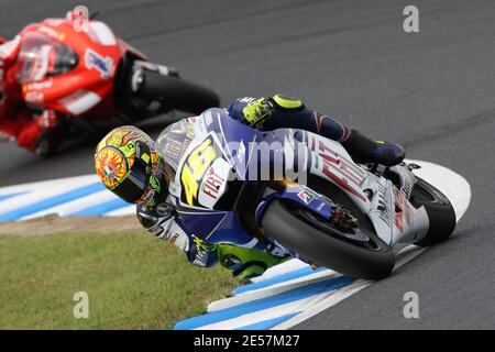 Der Italiener Valentino Rossi vom Fiat/Yamaha-Team und der Australier Casey Stoner von Ducati während des Großen Preises des japanischen Motorsports auf dem Twin Ring Motegi-Kurs in Motegi, nördlich von Tokio, Japan, am 28. September 2008. Foto von Malkon/Cameleon/ABACAPRESS.COM Stockfoto