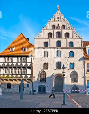 Die abgestufte Giebelfassade des Gewandhauses vom Eiermarkt, Braunschweig, Deutschland Stockfoto
