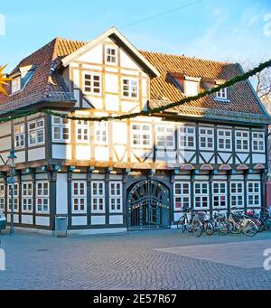 Erkunden Sie historische mittelalterliche Fachwerkhäuser in der Kleinen Burg in Innenstadt, Braunschweig Stockfoto