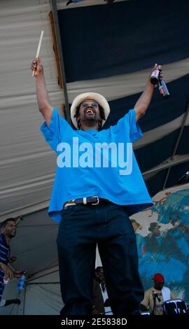 Newbirth Brass Band treten am 1. Tag des New Orleans Jazz Fest, New Orleans, 28. April 07 auf. [[kat]] Stockfoto