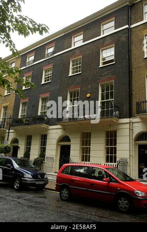 Das neue Zuhause des ehemaligen britischen Premierministers Tony Blair in Zentral-London mit Rückblicken von den Hecken dahinter. 25.07. [[Karte]] Stockfoto