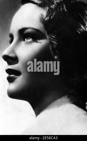 1942 , ITALIEN : die italienische Filmschauspielerin ALIDA VALLI im Film STASERA NIENTE DI NUOVO von Carmine Gallone - FILM - KINO - Attrice - Portrait - ritratto - profilo - Profil ---- Archivio GBB Stockfoto