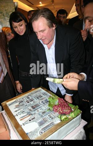 Der französische Superstar Gerard Depardieu präsentiert seine Weinmarke und erhält auch den Orden von Peter dem Großen. Moskau, Russland. 10/27/07. [[lao]] Stockfoto