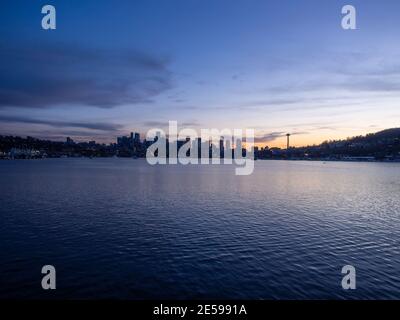Der Blick auf die Innenstadt von Seattle vom Gas Works Park. Stockfoto
