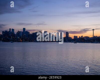 Der Blick auf die Innenstadt von Seattle vom Gas Works Park. Stockfoto