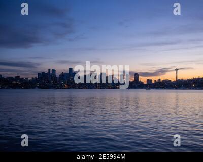 Der Blick auf die Innenstadt von Seattle vom Gas Works Park. Stockfoto