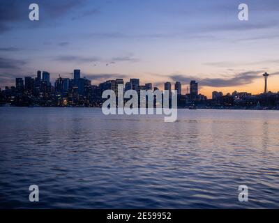 Der Blick auf die Innenstadt von Seattle vom Gas Works Park. Stockfoto