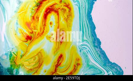 Die Farben der wässrigen Tinte sind durchscheinend. Abstrakt mehrfarbigen Marmor Textur Hintergrund Stockfoto