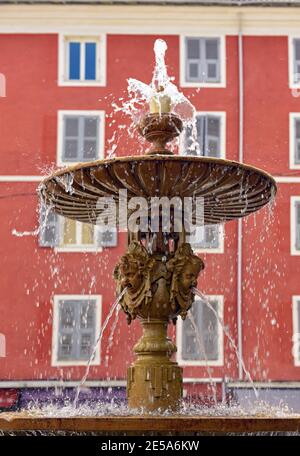 Brunnen im Stadtzentrum, Frankreich, Korsika, Corte Stockfoto