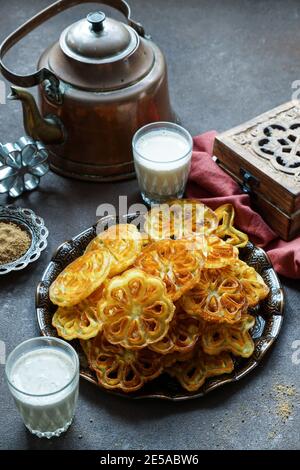 Indische Rosenkekse, Achappam, Achu Murukku indisches weihnachtsessen Stockfoto