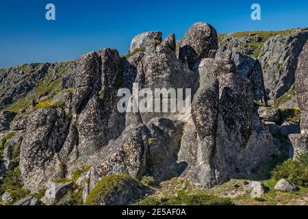 Granitfelsen, Gebiet Cantaro Magro, Naturpark Serra da Estrela, Region Centro, Portugal Stockfoto