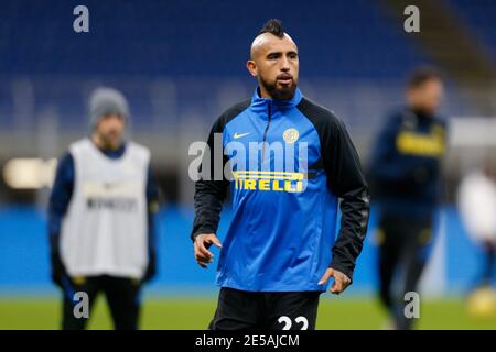 26. Januar 2021, Mailand, Italien: Mailand, Italien, Giuseppe Meazza San Siro Stadion, 26. Januar 2021, Arturo Vidal (FC Internazionale) Aufwärmen vor dem Spiel beginnt beim FC Internazionale gegen AC Mailand - Italienischer Fußball Coppa Italia Spiel (Bildnachweis: © Francesco Scaccianoce/LPS via ZUMA Wire) Stockfoto