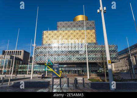 Das beeindruckende Gebäude der modernen Bibliothek von Birmingham in Centenary Square, Birmingham, Großbritannien Stockfoto