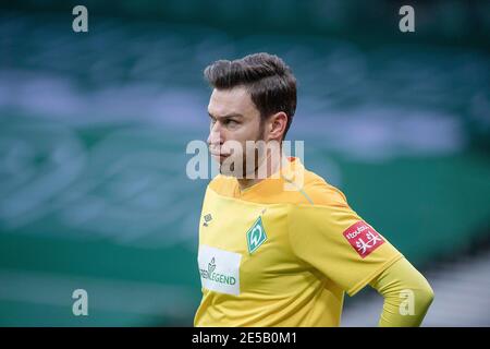Torwart Jiri PAVLENKA (HB), BB, Halbportrait, fast im Profil, geblasen auf den Wangen, skeptisch, zweifelnd, Zweifel, Skepsis; Fußball 1. Bundesliga, 16. Spieltag, SV Werder Bremen (HB) - FC Augsburg (A) 2: 0, am 16. Januar 2021 in Bremen/Deutschland. Die DFL-Vorschriften verbieten die Verwendung von Fotos als Bildsequenzen und/oder quasi-Video weltweit Stockfoto