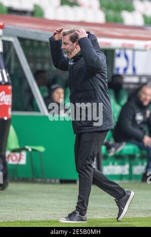 Trainer Florian KOHFELDT (HB) schreit, tobt, mit erhobener Waffe, ist außer sich, verzweifelt, verzweifelt, ravend; im Profil; Fußball 1. Bundesliga, 16. Spieltag, SV Werder Bremen (HB) - FC Augsburg (A) 2: 0, am 16. Januar 2021 in Bremen/Deutschland. Die DFL-Vorschriften verbieten die Verwendung von Fotos als Bildsequenzen und/oder quasi-Video weltweit Stockfoto
