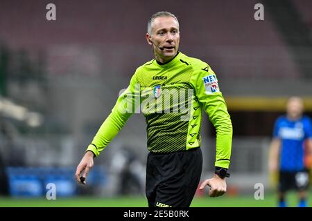 Mailand, Italien. Januar 2021. Schiedsrichter Paolo Valeri im Coppa Italia Spiel zwischen Inter und AC Mailand in San Siro in Mailand gesehen. (Foto Kredit: Gonzales Foto/Alamy Live News Stockfoto