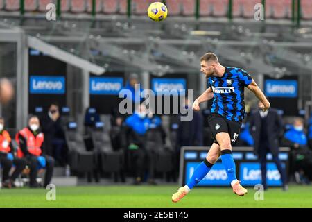 Mailand, Italien. Januar 2021. Milan Skriniar (37) von Inter Mailand im Coppa Italia Spiel zwischen Inter und AC Mailand in San Siro in Mailand gesehen. (Foto Kredit: Gonzales Foto/Alamy Live News Stockfoto