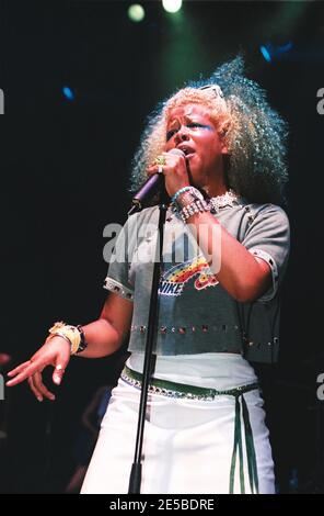 Kelis beginnt ihre UK Tour im Shepherds Bush Empire in London. Juni 2000 Stockfoto