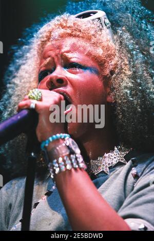 Kelis beginnt ihre UK Tour im Shepherds Bush Empire in London. Juni 2000 Stockfoto