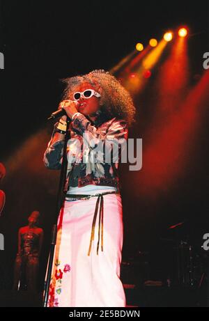 Kelis beginnt ihre UK Tour im Shepherds Bush Empire in London. Juni 2000 Stockfoto