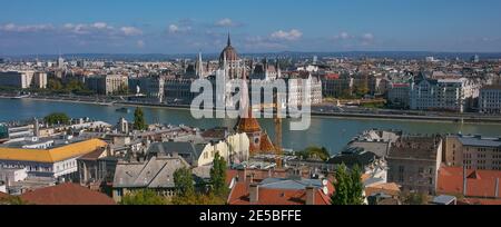 Parlamentsgebäude Budapest Ungarn vom Schlossviertel aus gesehen Stockfoto