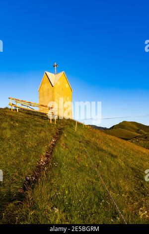 Sommerlandschaft bei Monte Grappa, Norditalien Stockfoto