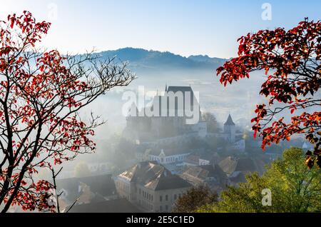 Biertan, Rumänien. Sächsische befestigte Kirche in Siebenbürgen, UNESCO-Erbe von Rumänien Reise Hintergrund in Osteuropa. Stockfoto