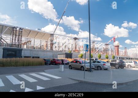 Gdanski, Polen - 30. August 2020: Erweiterung des Danziger Flughafens Lech Walesa. Stockfoto