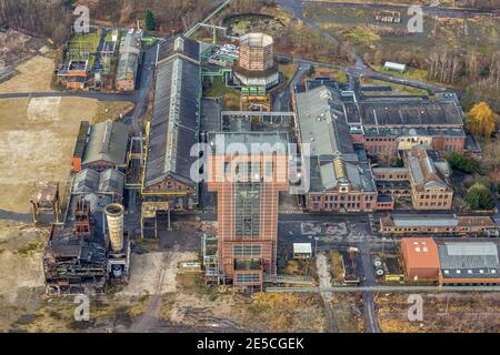 Luftbild mit Hammerkopfturm im Bergwerk Ost Zeche Heinrich Robert, CreativRevier in Wiescherhöfen, Hamm, Ruhrgebiet, Nordrhein-Westfalen, Deutschland, Stockfoto