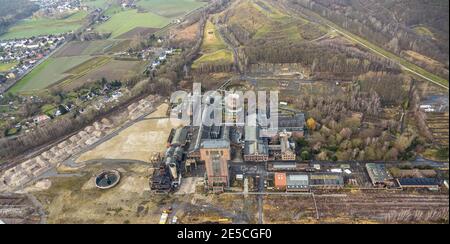 Luftbild mit Hammerkopfturm im Bergwerk Ost Zeche Heinrich Robert, CreativRevier in Wiescherhöfen, Hamm, Ruhrgebiet, Nordrhein-Westfalen, Deutschland, Stockfoto