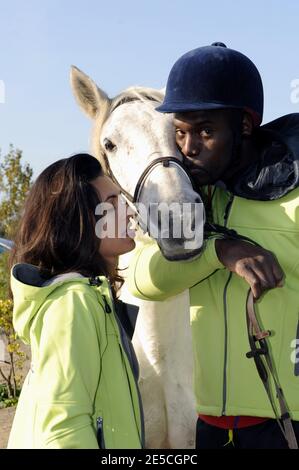 Pascal Gentil und Adeline Blondieau während des 15. Jährlichen Epona Festivals in Cabourg, Frankreich, am 11. Oktober 2008. Foto von Mehdi Taamallah/ABACAPRESS.COM Stockfoto