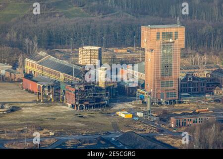 Luftbild mit Hammerkopfturm im Bergwerk Ost Zeche Heinrich Robert, CreativRevier in Wiescherhöfen, Hamm, Ruhrgebiet, Nordrhein-Westfalen, Deutschland, Stockfoto