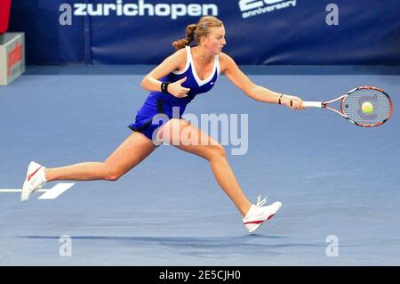 Petra Kvitova aus der Tschechischen Republik in Aktion während des Qualifikationsspiels bei den Zurich Open in Zürich, Schweiz, am 13. Oktober 2008. Foto von John C Middlebrook/Call Sport Media/Cameleon/ABACAPRESS.COM Stockfoto