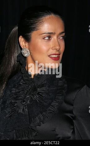 Salma Hayek bei der Ankunft bei Sir Richard Bransons Rock the Kasbah-Spendengala im Hollywood Roosevelt Hotel. Los Angeles, CA, USA, am 23. Oktober 2008. Foto von Baxter/ABACAPRESS.COM Stockfoto