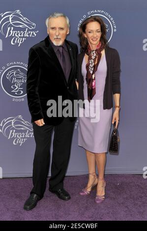 Dennis Hopper und Victoria Duffy nahmen am 25. Oktober 2008 am 25. Lauf der Breeders' Cup Weltmeisterschaft im Santa Anita Park in Arcadia in Los Angeles, CA, USA Teil. Foto von Lionel Hahn/ABACAPRESS.COM Stockfoto