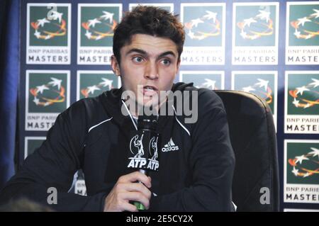 Der französische Gilles Simon bei einer Pressekonferenz beim Paris Masters Indoor Tennis Turnier im Palais Omnisports Paris Bercy in Paris, Frankreich am 27. Oktober 2008.Foto von Thierry Plessis/ABACAPRESS.COM Stockfoto