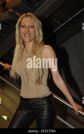 Loana nimmt an der Eröffnungsshow des 13. 'Salon du Chocolat' Teil, das am 28. Oktober 2008 an der Porte de Versailles in Paris, Frankreich, stattfand. Foto von Gorassini-Tamallah/ABACAPRESS.COM Stockfoto