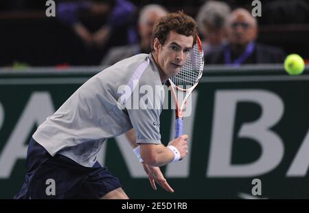 Der Großbritanniens Andy Murray wird am 31. Oktober 2008 im Palais Omnisports Paris-Bercy in Paris, Frankreich, von dem Argentinier David Nalbandian, 7-6, 6-3, im Viertelfinale des BNP Paribas Masters Hallenturniers besiegt. Foto von Steeve McMay/Cameleon/ABACAPRESS.COM Stockfoto