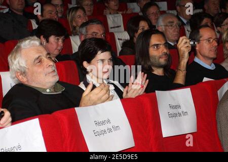 Jurypräsident Jacques Weber mit Delphine Chaneac, Musiker Khaled Mouzanar beim 9. Filmfestival Musik und Kino in Auxerre, Frankreich am 13. November 2008. Foto von Benoit Pinguet/ABACAPRESS.COM Stockfoto