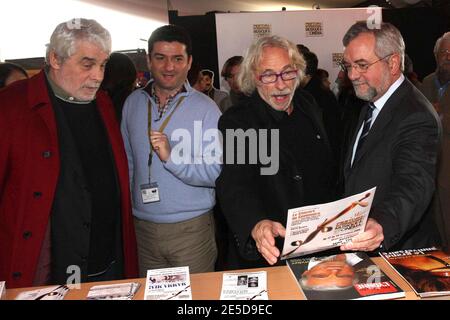 Jury-Präsident Jacques Weber, Pierre Richard, MP Jean-Marie Rolland beim 9. Filmfestival Musik und Kino in Auxerre, Frankreich am 13. November 2008. Foto von Benoit Pinguet/ABACAPRESS.COM Stockfoto