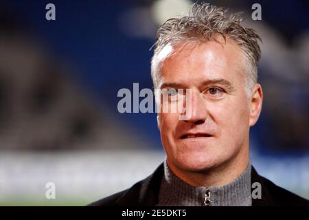 Der ehemalige Spieler und Trainer Didier Deschamps beim Champions-League-Fußballspiel Girondins de Bordeaux gegen Chelsea im Chaban Delmas-Stadion in Bordeaux, Frankreich, am 26. November 2008. Das Spiel endete in einem Unentschieden von 1-1. Foto von Patrick Bernard/Cameleon/ABACAPRESS.COM Stockfoto