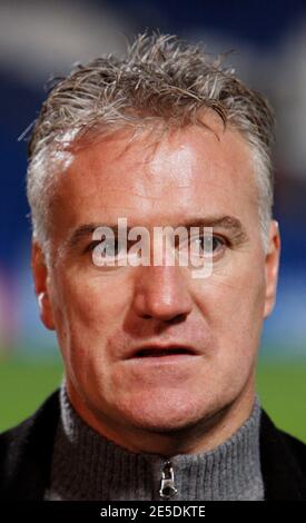 Der ehemalige Spieler und Trainer Didier Deschamps beim Champions-League-Fußballspiel Girondins de Bordeaux gegen Chelsea im Chaban Delmas-Stadion in Bordeaux, Frankreich, am 26. November 2008. Das Spiel endete in einem Unentschieden von 1-1. Foto von Patrick Bernard/Cameleon/ABACAPRESS.COM Stockfoto