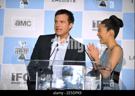 Jason Bateman und Sandra Oh nehmen an der Pressekonferenz zur Nominierung des Spirit Award 2009 des Film Independent Teil, die am 2. Dezember 2008 im Sofitel Hotel in Los Angeles, CA, USA, stattfand. Foto von Lionel Hahn/ABACAPRESS.COM Stockfoto