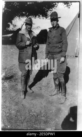 Mexiko - USA Kampagne gegen Villa - 1916. Oberst Herbert J. Slocum, die in Columbus, N. M. wurde in der Zeit der Villa raid und Maj Hines John L. Stockfoto