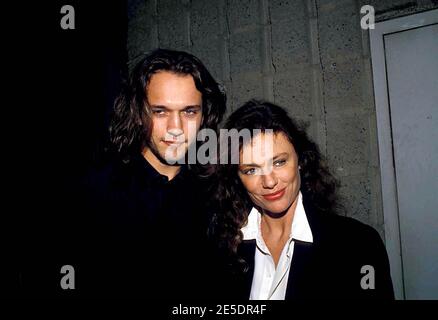 Jacqueline Bisset und Vincent Perez 1989 Quelle: Ralph Dominguez/MediaPunch Stockfoto