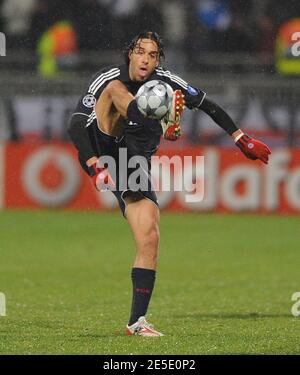 Bayern's Luca Toni während des UEFA Champions League Fußballspiels Olympique Lyonnais gegen Bayern München im Gerland Stadion in Lyon, Frankreich am 10. Dezember 2008. Bayern gewann 3:2. Foto von Steeve McMay/Cameleon/ABACAPRESS.COM Stockfoto