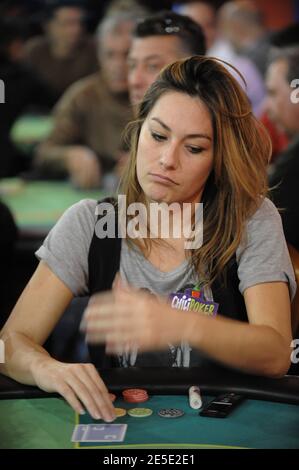 Die französische Schauspielerin Shirley Bousquet nimmt am 13. Dezember 2008 am Finale der Marrakech Poker Open in Marrakech, Morrocco, Teil. Foto von Thierry Orban/ABACAPRESS.COM Stockfoto