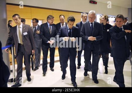 Der französische Präsident Nicolas Sarkozy, der Präsident des Europäischen Parlaments Hans-Gert Poettering, Bruno Le Maire, Nathalie Kosciusko-Morizet und Bernard Kouchner am 16. Dezember 2008 im Europäischen Parlament in Straßburg, Frankreich. Foto von Elodie Gregoire/ABACAPRESS.COM Stockfoto