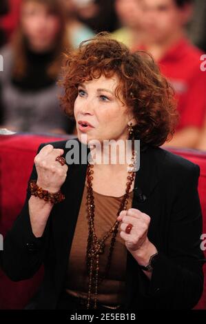 Marlene Jobert bei der Aufnahme von Vivement Dimanche am 8. Dezember 2008 in Paris, Frankreich. Foto von Max Colin/ABACAPRESS.COM Stockfoto